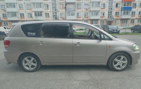 Toyota Ipsum II, 2001 год, 550 000 рублей, 3 фотография