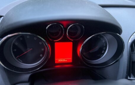Opel Astra J, 2013 год, 601 000 рублей, 10 фотография