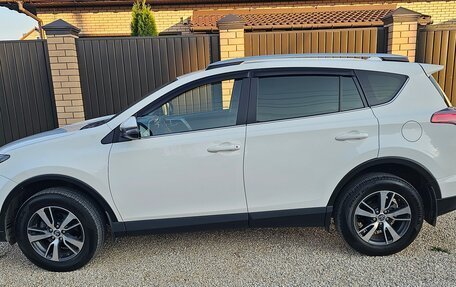 Toyota RAV4, 2017 год, 2 140 000 рублей, 4 фотография