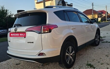 Toyota RAV4, 2017 год, 2 140 000 рублей, 7 фотография