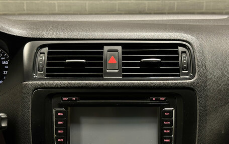 Volkswagen Jetta VI, 2012 год, 950 000 рублей, 6 фотография