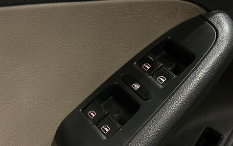 Volkswagen Jetta VI, 2012 год, 950 000 рублей, 10 фотография