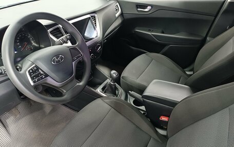 Hyundai Solaris II рестайлинг, 2021 год, 1 490 000 рублей, 10 фотография