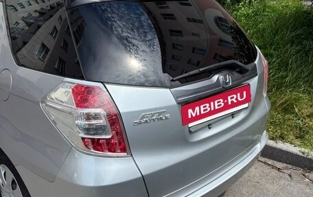 Honda Fit Shuttle I рестайлинг, 2014 год, 1 000 000 рублей, 2 фотография