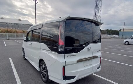 Honda Stepwgn IV, 2022 год, 2 100 000 рублей, 3 фотография