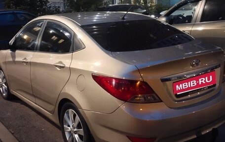 Hyundai Solaris II рестайлинг, 2011 год, 560 000 рублей, 2 фотография