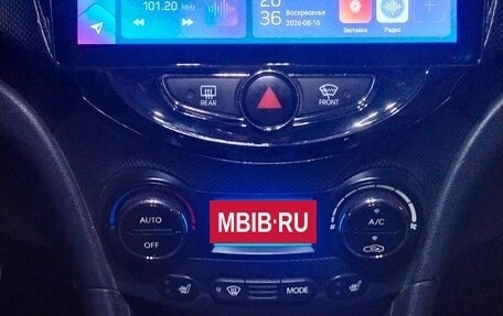 Hyundai Solaris II рестайлинг, 2011 год, 560 000 рублей, 9 фотография