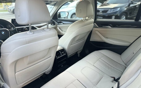 BMW 5 серия, 2019 год, 2 920 000 рублей, 15 фотография