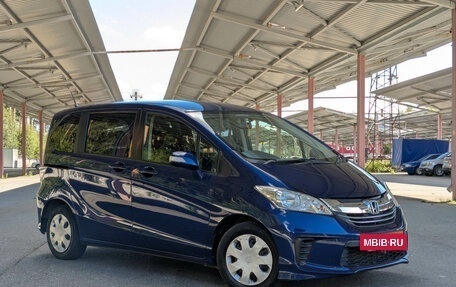 Honda Freed I, 2015 год, 1 065 000 рублей, 2 фотография