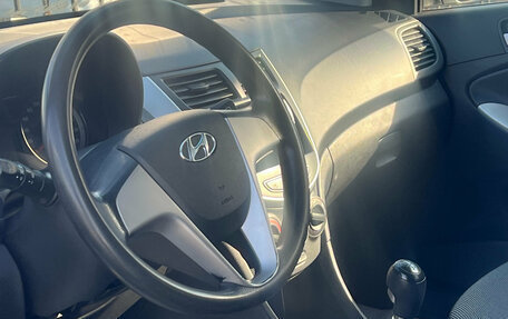 Hyundai Solaris II рестайлинг, 2013 год, 750 000 рублей, 6 фотография