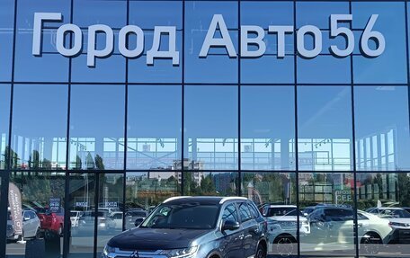Mitsubishi Outlander III рестайлинг 3, 2021 год, 2 730 000 рублей, 2 фотография