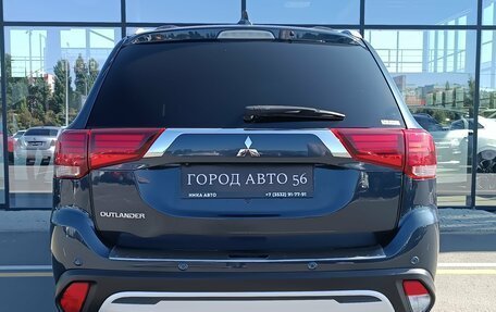 Mitsubishi Outlander III рестайлинг 3, 2021 год, 2 730 000 рублей, 7 фотография