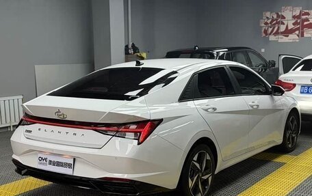 Hyundai Elantra, 2022 год, 1 350 000 рублей, 4 фотография