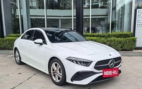 Mercedes-Benz A-Класс, 2022 год, 1 790 010 рублей, 2 фотография