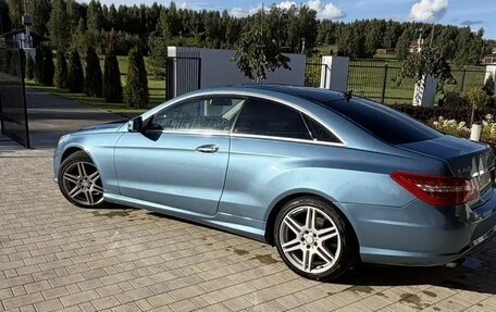 Mercedes-Benz E-Класс, 2011 год, 1 550 000 рублей, 3 фотография