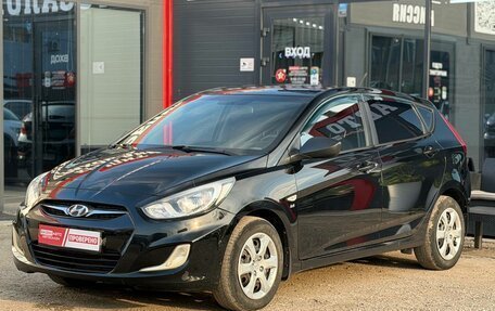 Hyundai Solaris II рестайлинг, 2014 год, 800 000 рублей, 4 фотография