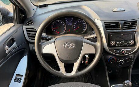 Hyundai Solaris II рестайлинг, 2014 год, 800 000 рублей, 15 фотография
