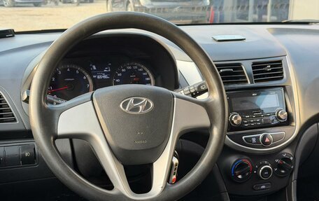 Hyundai Solaris II рестайлинг, 2014 год, 800 000 рублей, 16 фотография