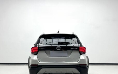 Toyota Yaris XP150 рестайлинг, 2023 год, 1 354 000 рублей, 5 фотография