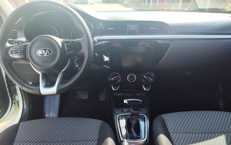 KIA Rio IV, 2018 год, 1 279 000 рублей, 11 фотография