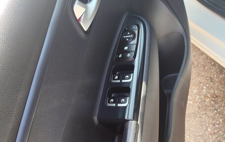 KIA Rio IV, 2018 год, 1 279 000 рублей, 13 фотография