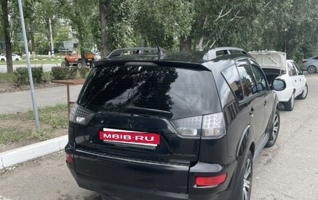 Mitsubishi Outlander III рестайлинг 3, 2011 год, 1 350 000 рублей, 5 фотография