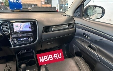 Mitsubishi Outlander III рестайлинг 3, 2016 год, 2 479 000 рублей, 15 фотография