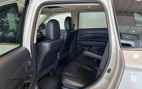 Mitsubishi Outlander III рестайлинг 3, 2016 год, 2 479 000 рублей, 20 фотография