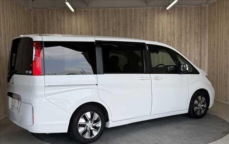 Honda Stepwgn IV, 2016 год, 1 435 000 рублей, 6 фотография