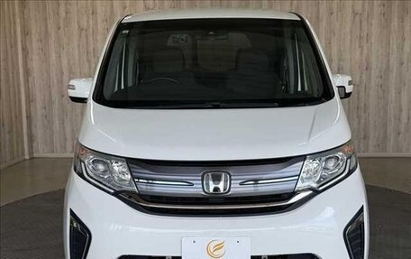 Honda Stepwgn IV, 2016 год, 1 435 000 рублей, 2 фотография