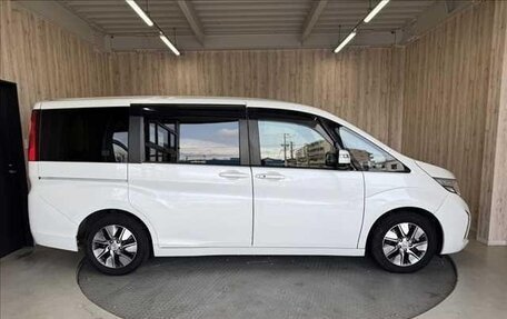 Honda Stepwgn IV, 2016 год, 1 435 000 рублей, 4 фотография