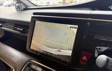 Honda Stepwgn IV, 2016 год, 1 435 000 рублей, 14 фотография