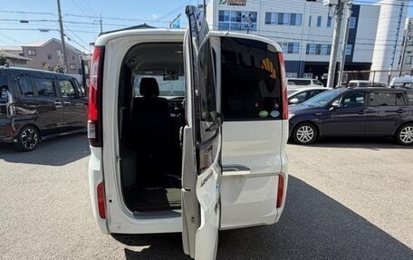 Honda Stepwgn IV, 2016 год, 1 471 000 рублей, 11 фотография