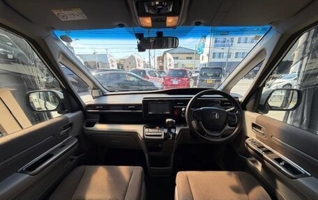 Honda Stepwgn IV, 2016 год, 1 471 000 рублей, 16 фотография