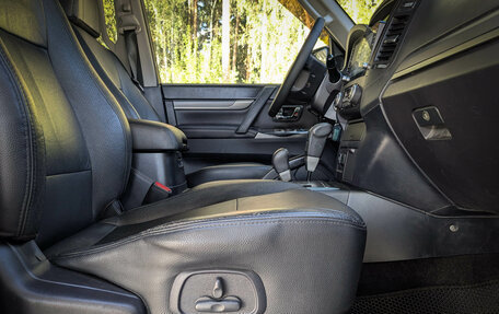 Mitsubishi Pajero IV, 2012 год, 1 899 500 рублей, 17 фотография