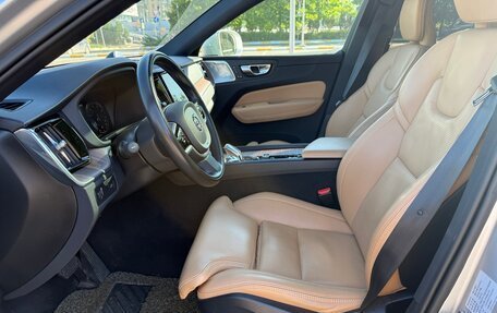 Volvo XC60 II, 2021 год, 4 650 000 рублей, 6 фотография