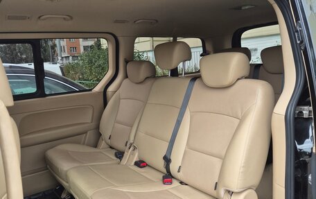 Hyundai H-1 II рестайлинг, 2020 год, 2 850 000 рублей, 10 фотография