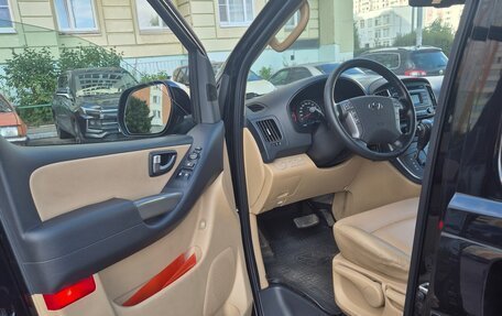 Hyundai H-1 II рестайлинг, 2020 год, 2 850 000 рублей, 7 фотография