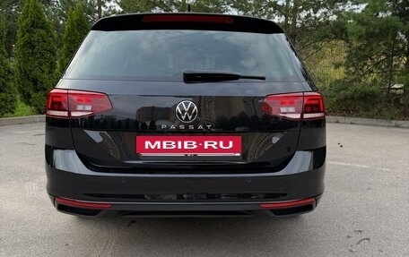 Volkswagen Passat B8 рестайлинг, 2021 год, 2 090 000 рублей, 5 фотография
