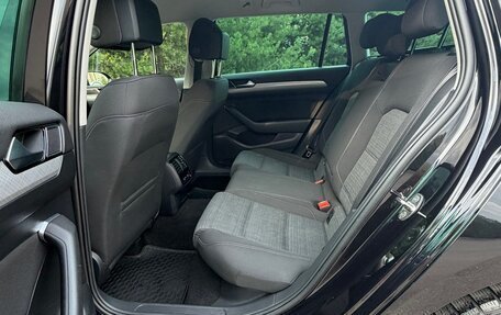 Volkswagen Passat B8 рестайлинг, 2021 год, 2 090 000 рублей, 15 фотография