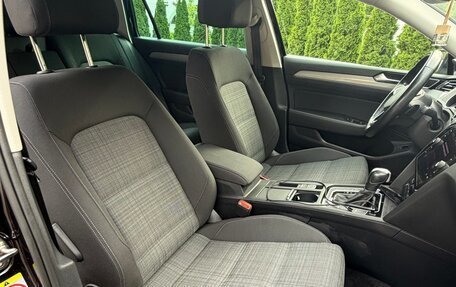 Volkswagen Passat B8 рестайлинг, 2021 год, 2 090 000 рублей, 14 фотография