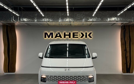 Hyundai Staria, 2022 год, 4 400 000 рублей, 2 фотография
