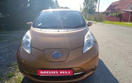 Nissan Leaf I, 2016 год, 895 000 рублей, 34 фотография