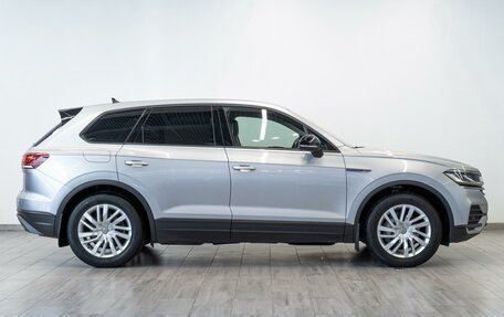 Volkswagen Touareg III, 2018 год, 3 749 000 рублей, 5 фотография