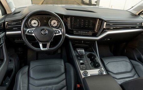 Volkswagen Touareg III, 2018 год, 3 749 000 рублей, 6 фотография