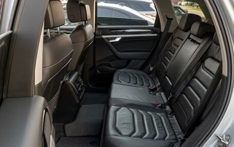 Volkswagen Touareg III, 2018 год, 3 749 000 рублей, 9 фотография