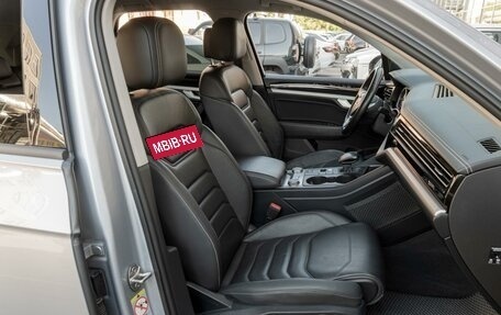 Volkswagen Touareg III, 2018 год, 3 749 000 рублей, 8 фотография
