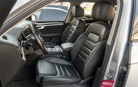 Volkswagen Touareg III, 2018 год, 3 749 000 рублей, 10 фотография