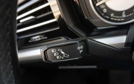 Volkswagen Touareg III, 2018 год, 3 749 000 рублей, 13 фотография