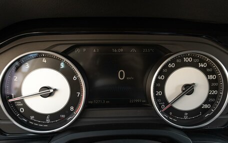 Volkswagen Touareg III, 2018 год, 3 749 000 рублей, 23 фотография